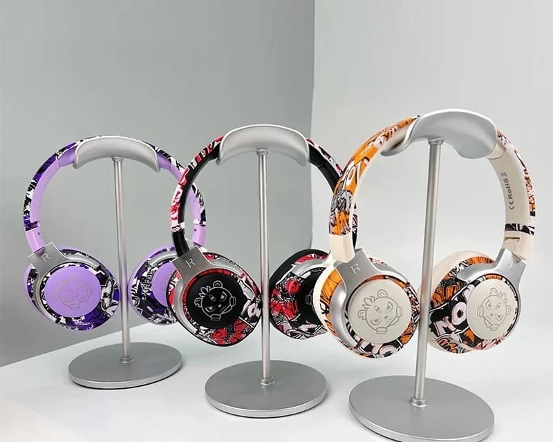 Bluetooth slušalice s grafiti dizajnom, RGB svjetlima i mikrofonom